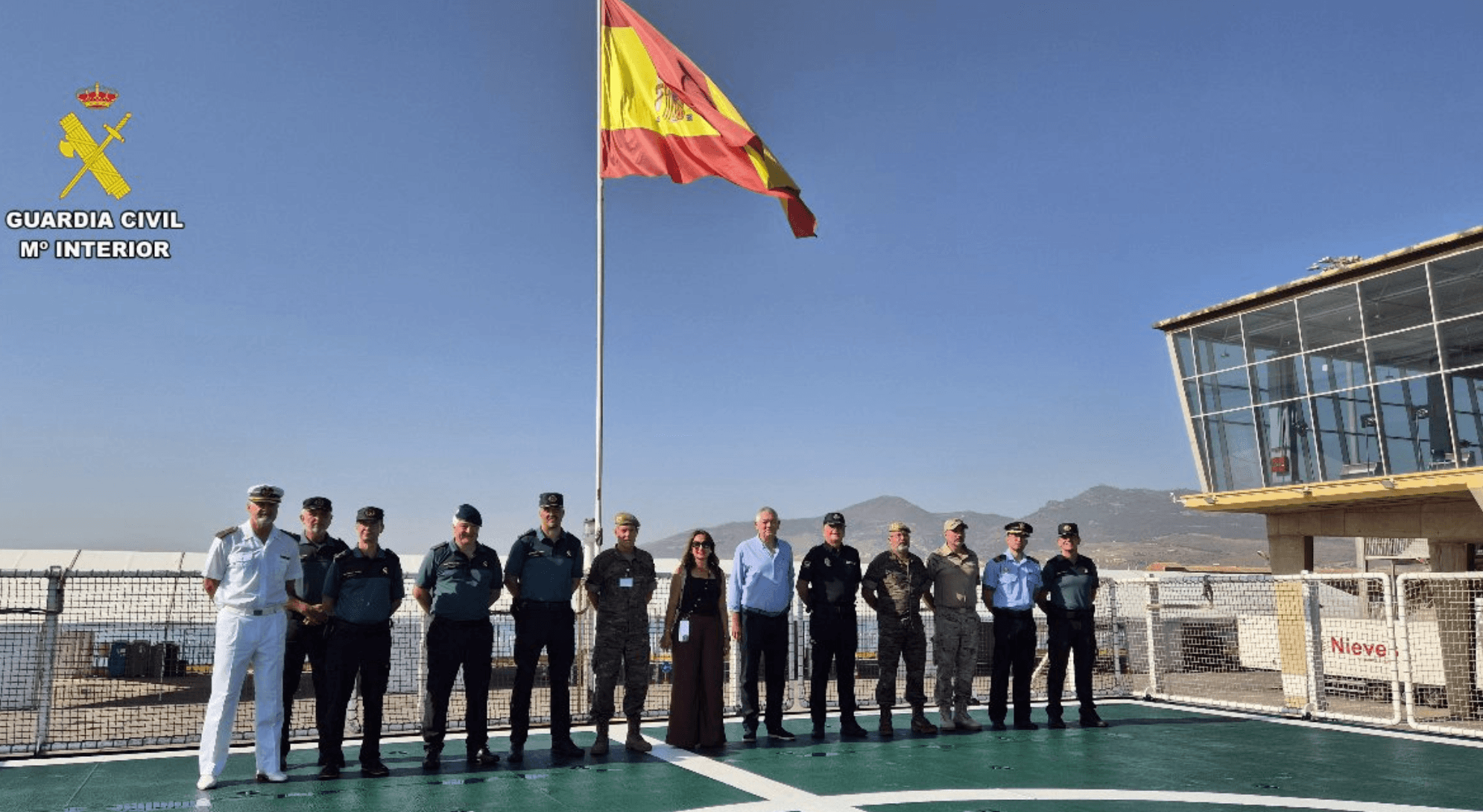 Melilla recibe por primera vez a tres buques de la Armada en conjunto
