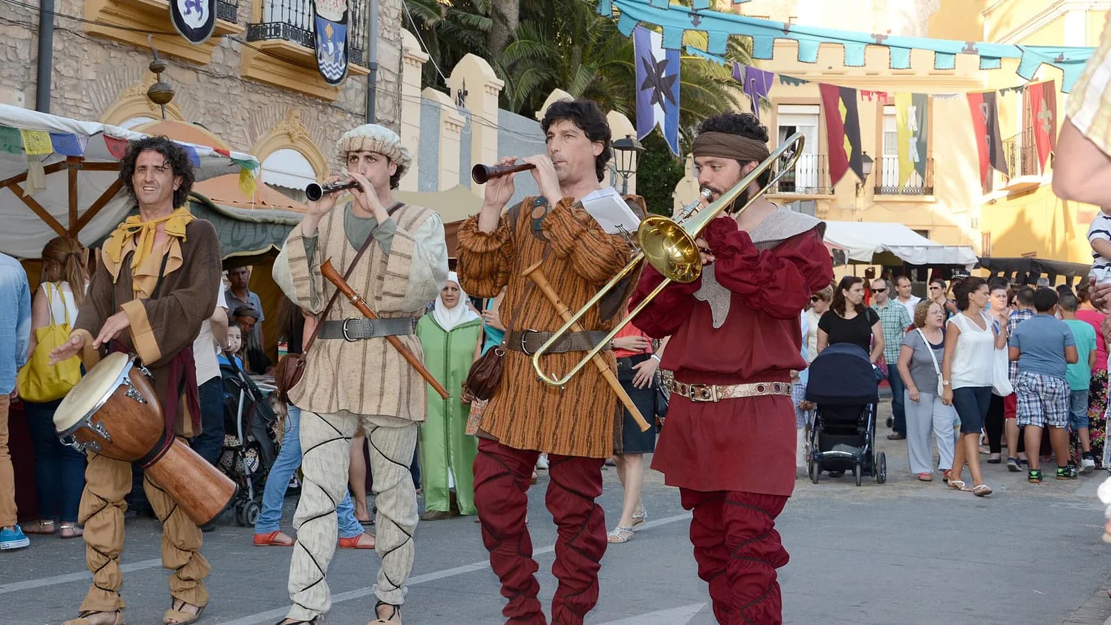 Melilla se anima: Jazz, Carnaval y Mascotas Disfrazadas marcan la semana