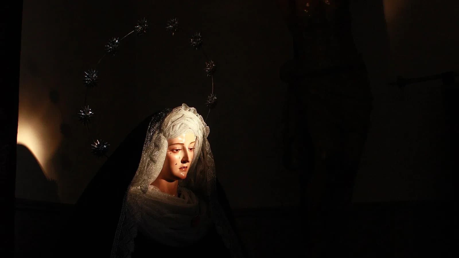 Melilla reactiva los huertos sociales abandonados para mayores en la Granja Rey Felipe VI